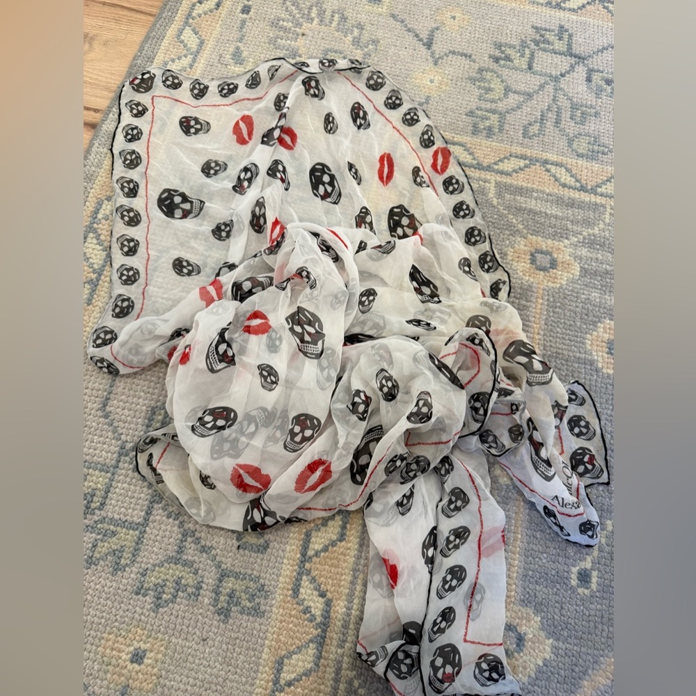 Alexander McQueen White Scarf with Skull and Lip Design